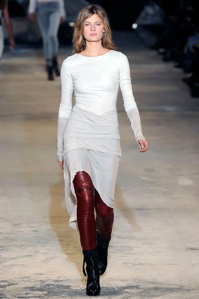Look 5
